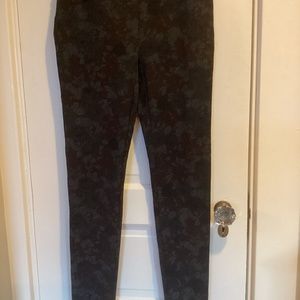 Lisette  Montreal skinny stretchy floral knit pants size 4 Dark brown  Dk grey